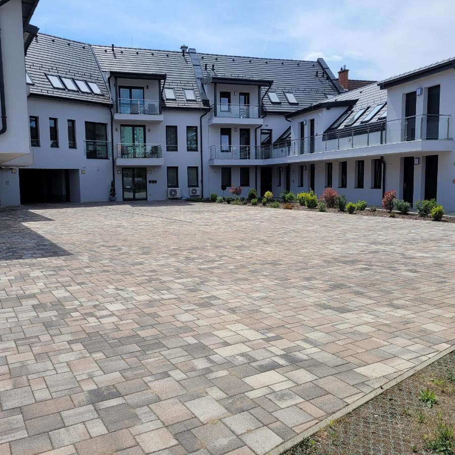 Silver Lodge Apartments Eger Extérieur photo